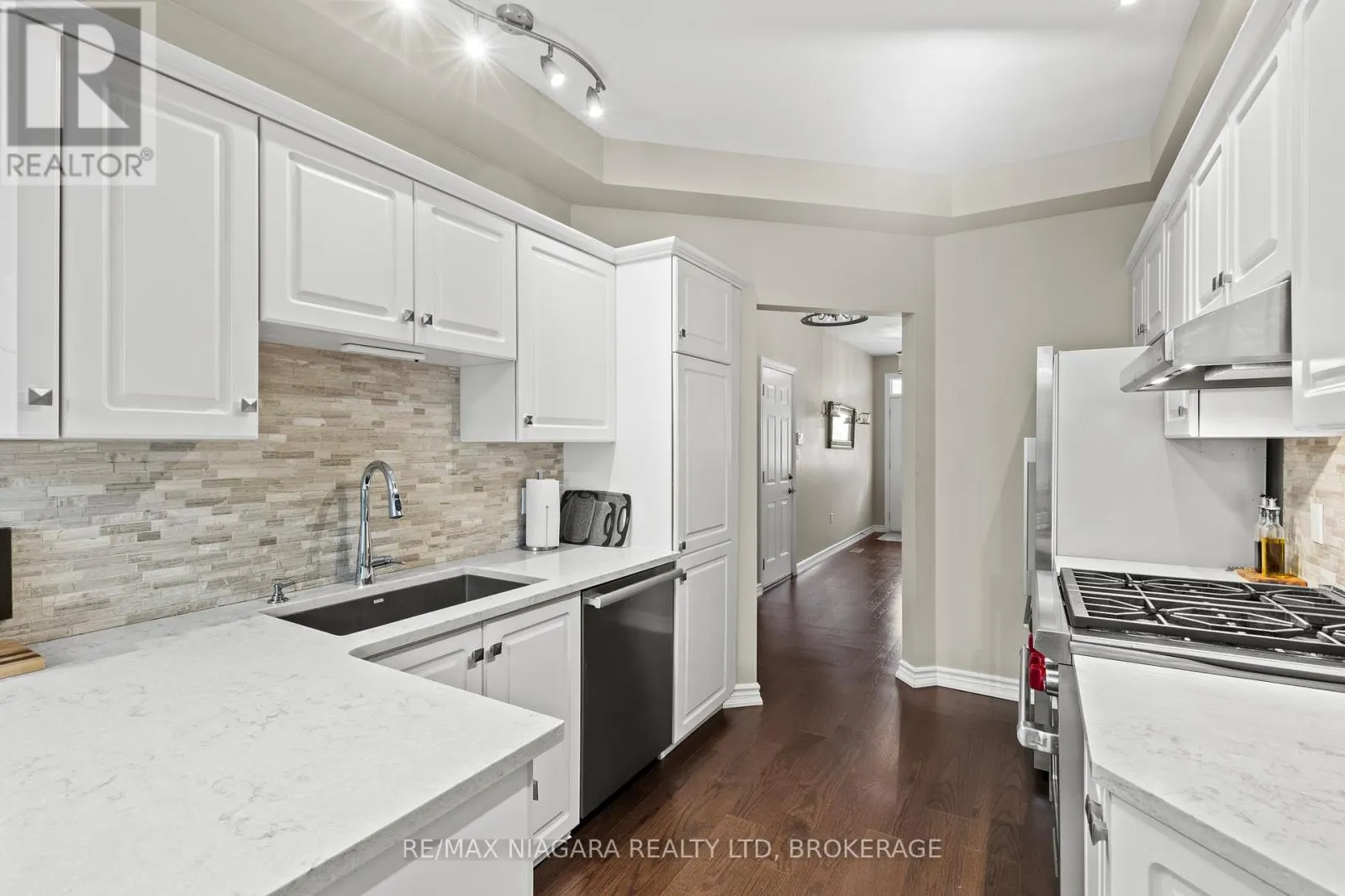 3 - 88 LAKEPORT ROAD, #3