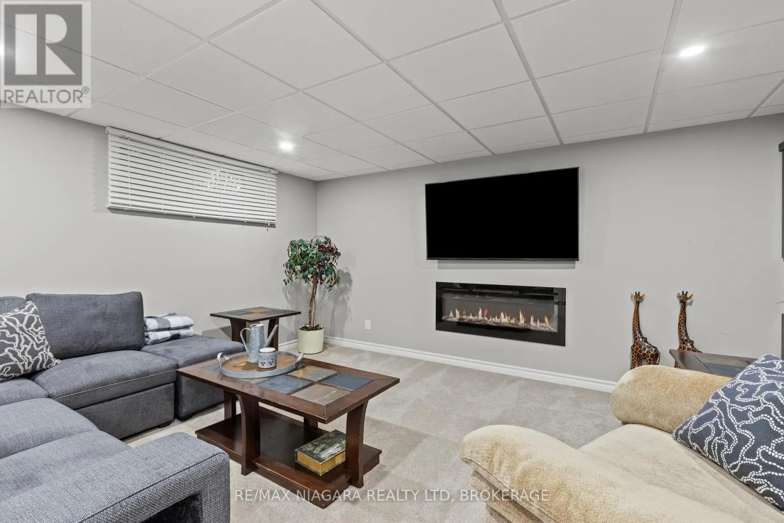 3 - 88 LAKEPORT ROAD, #3