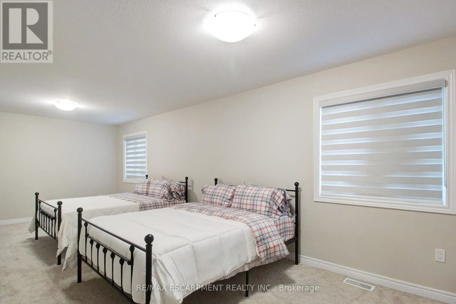 7387 SHERRILEE CRESCENT