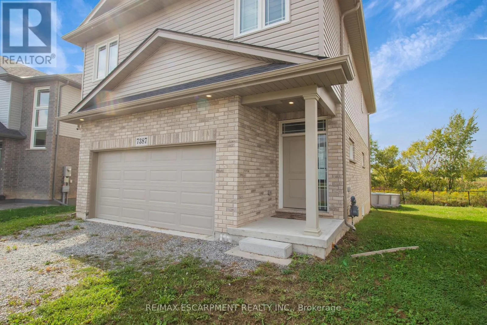 7387 SHERRILEE CRESCENT