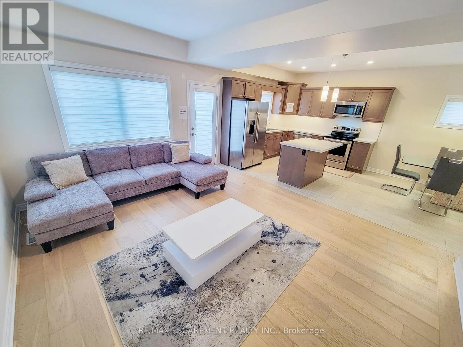 7387 SHERRILEE CRESCENT
