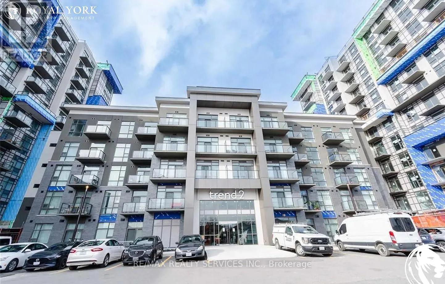 460 DUNDAS STREET
