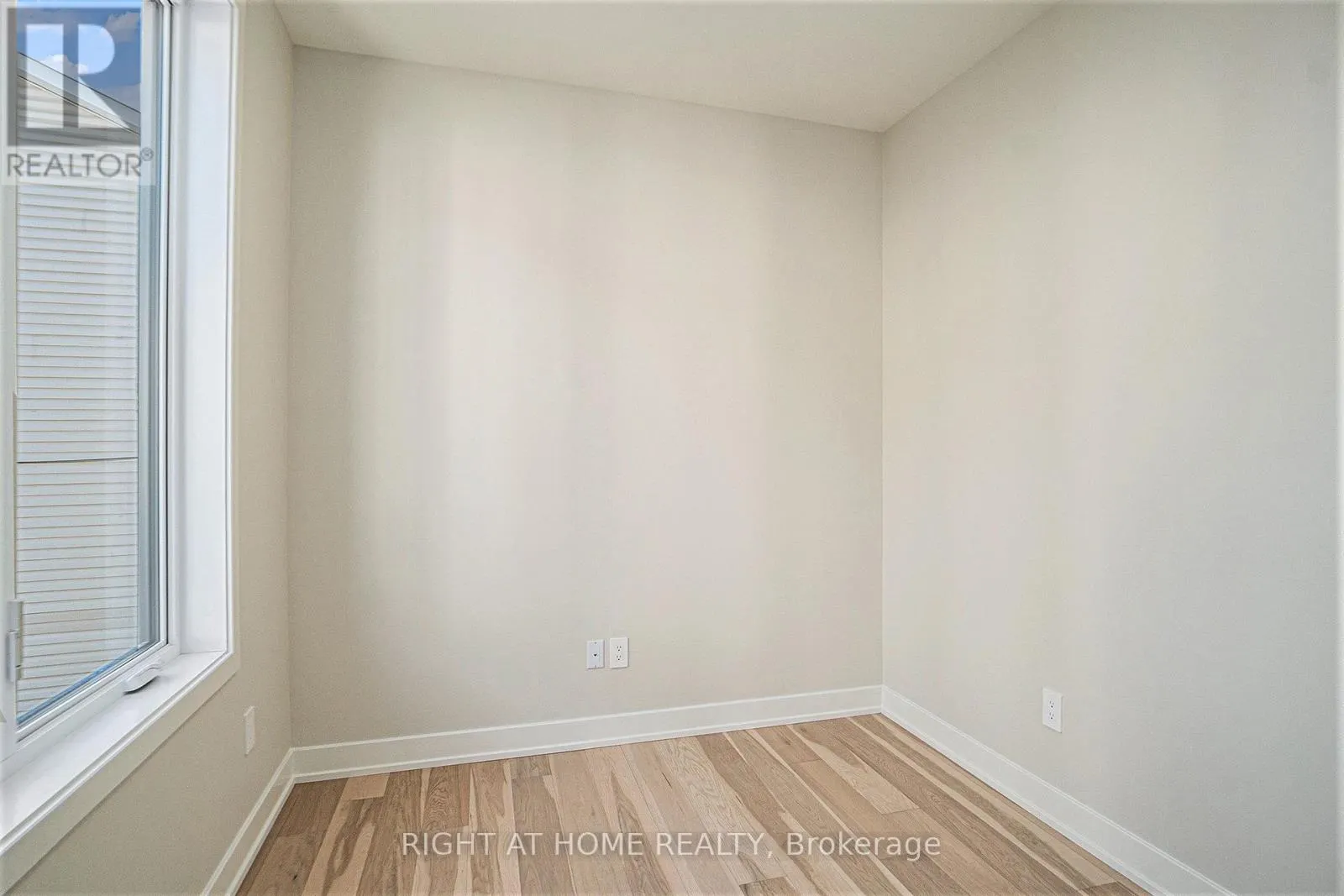 583 CODD'S ROAD N