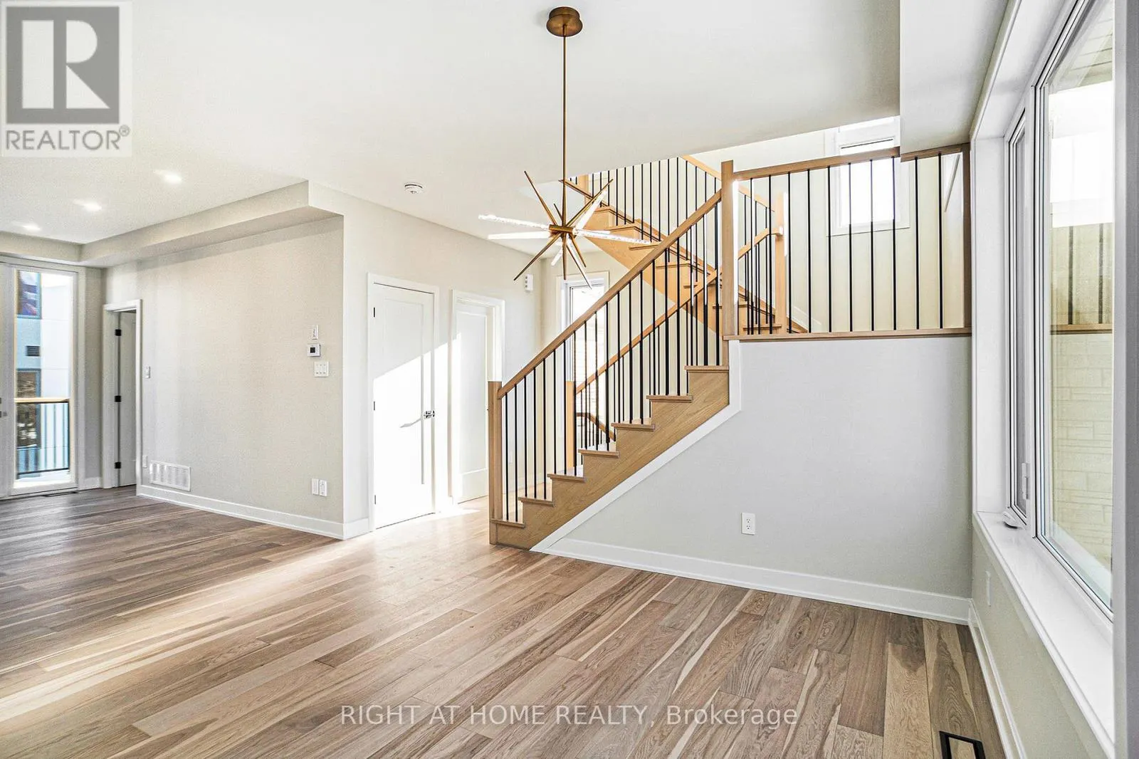 583 CODD'S ROAD N
