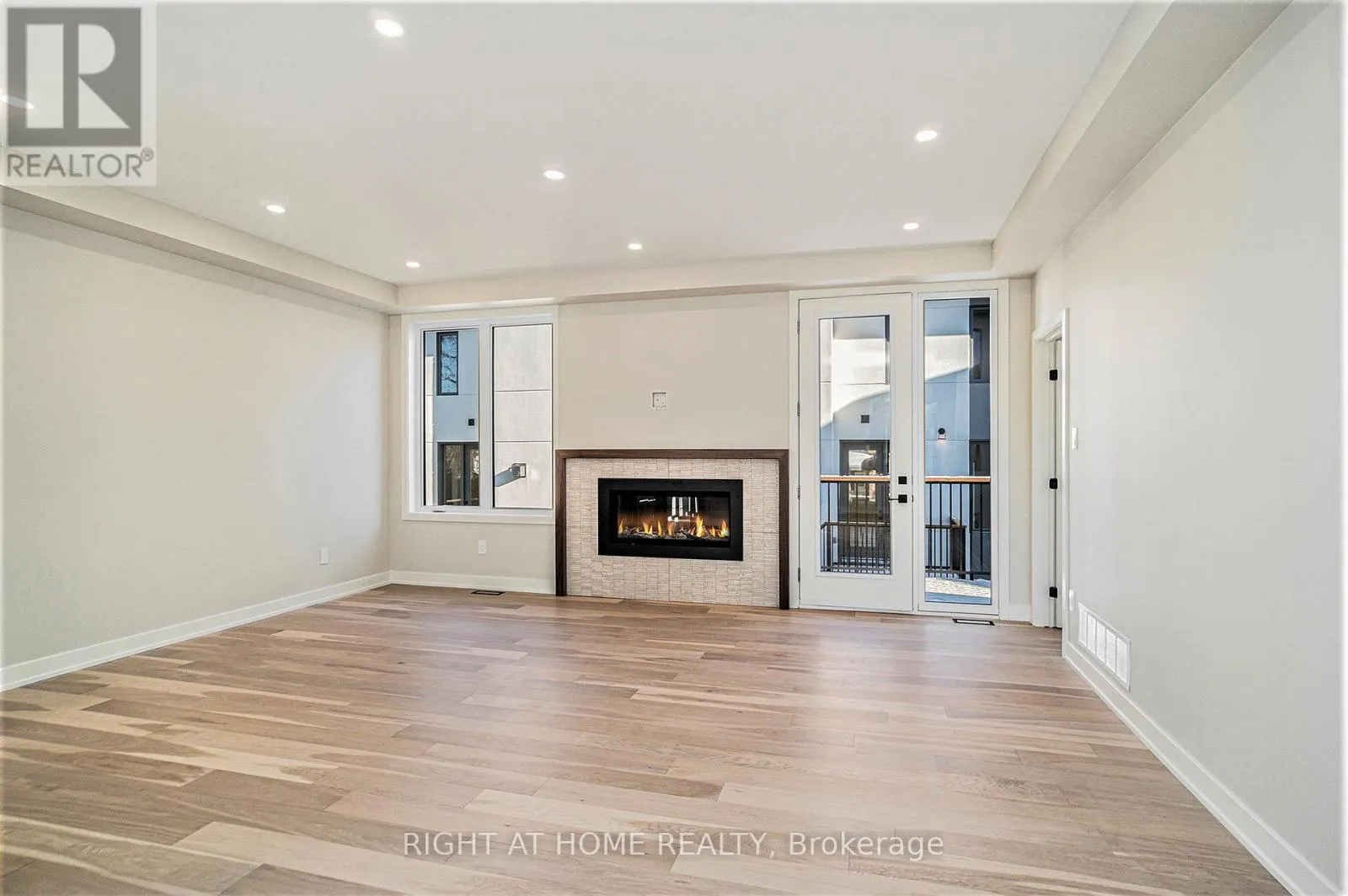 583 CODD'S ROAD N