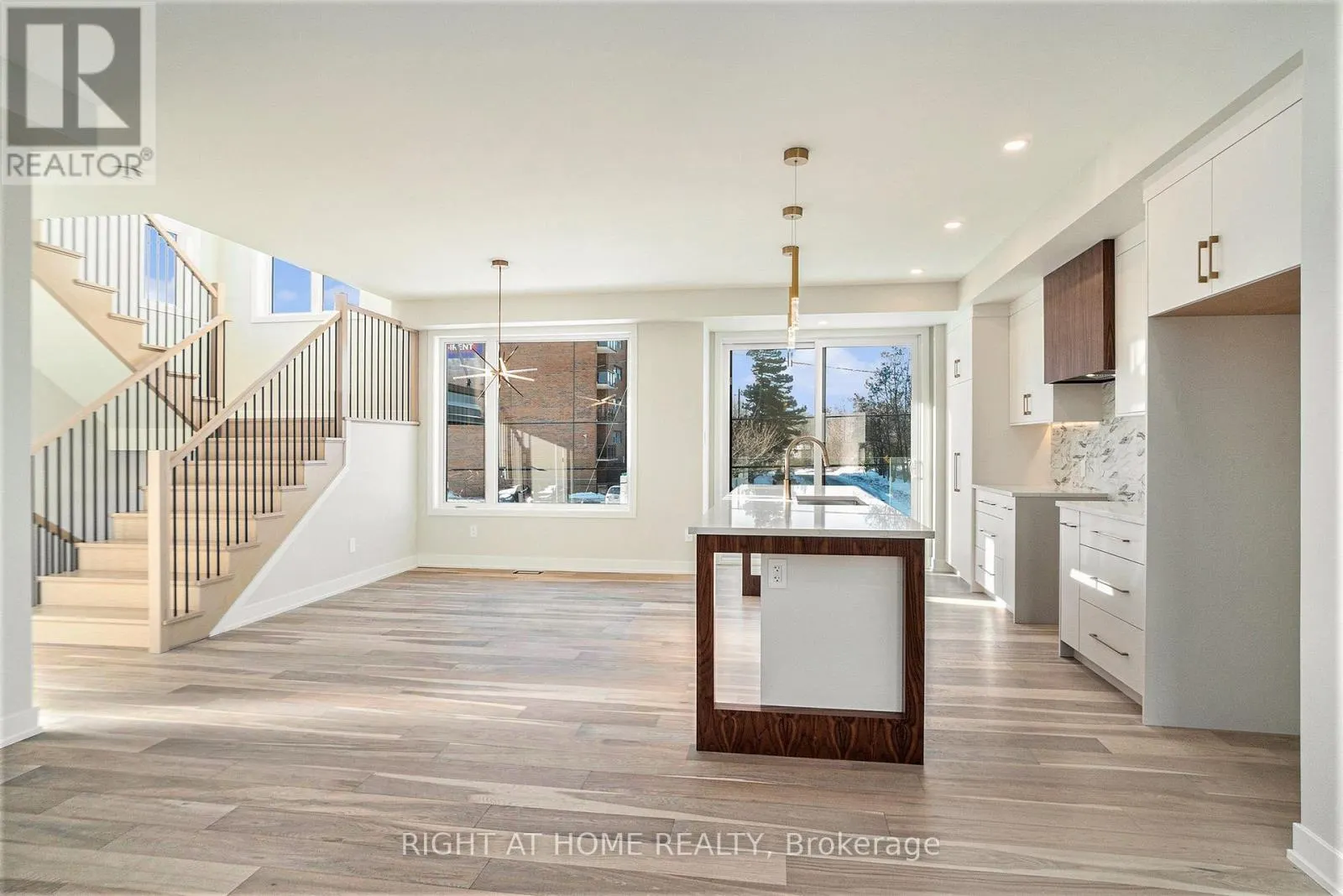 583 CODD'S ROAD N