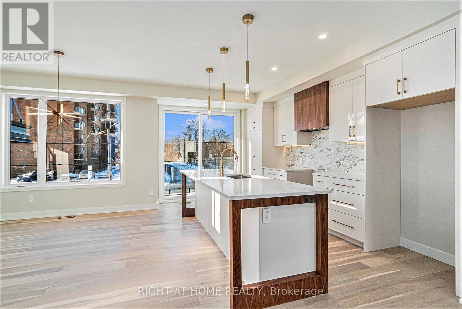 583 CODD'S ROAD N