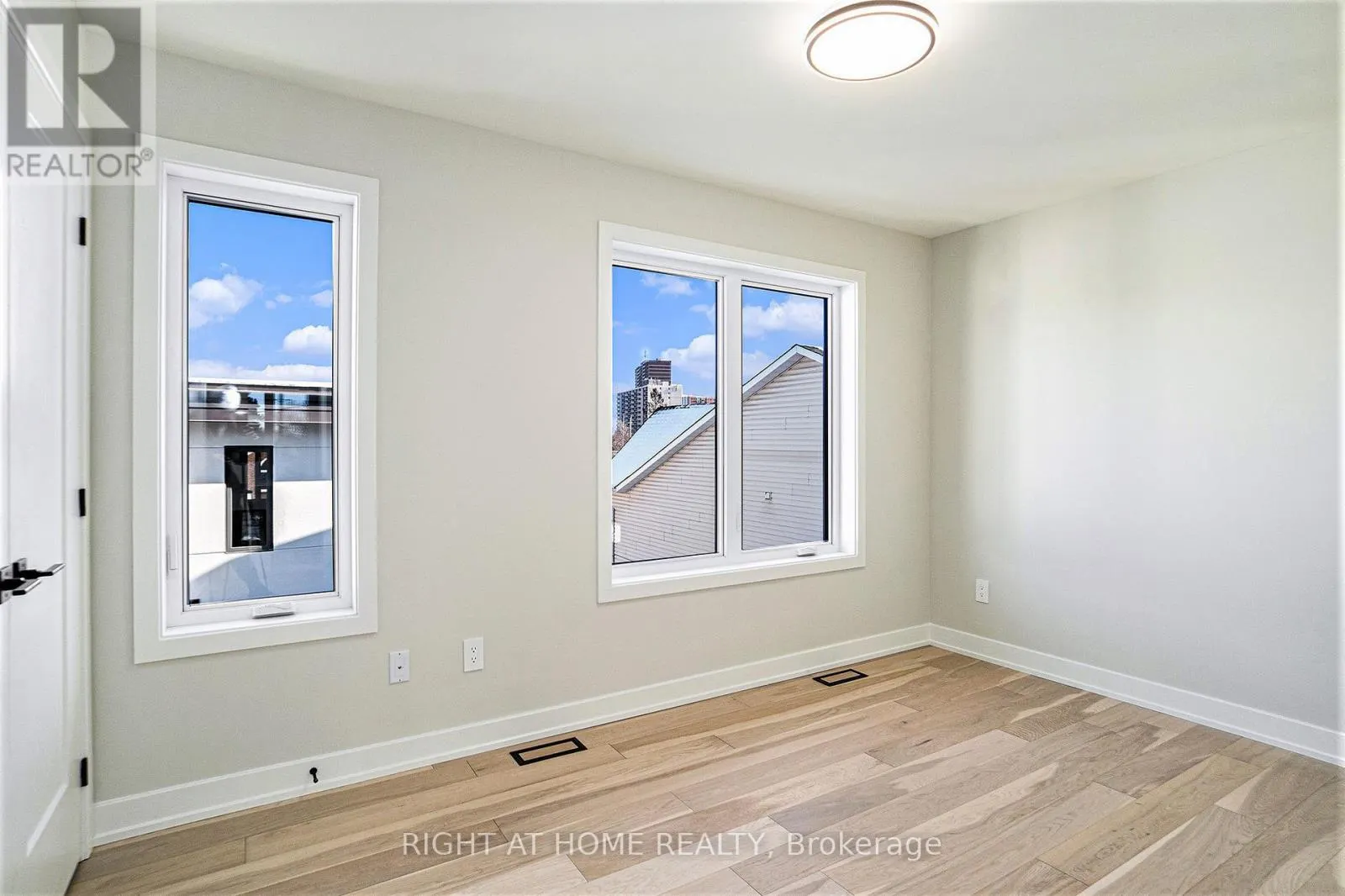 583 CODD'S ROAD N