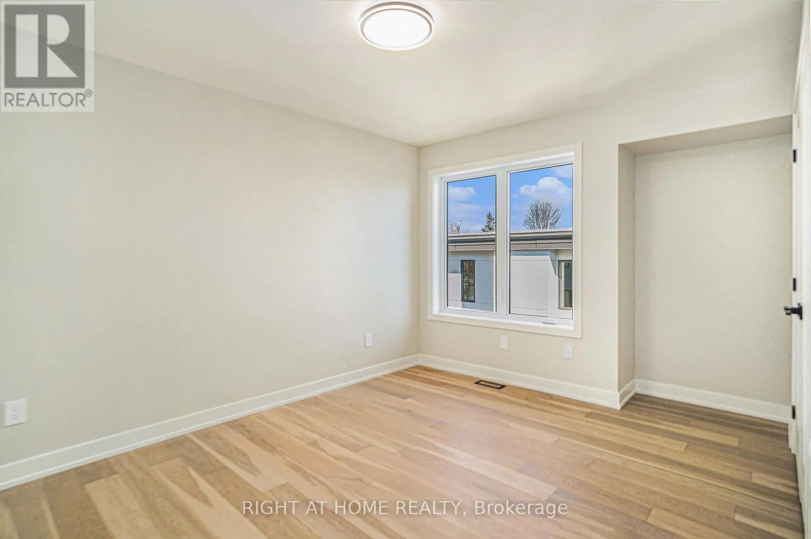 583 CODD'S ROAD N