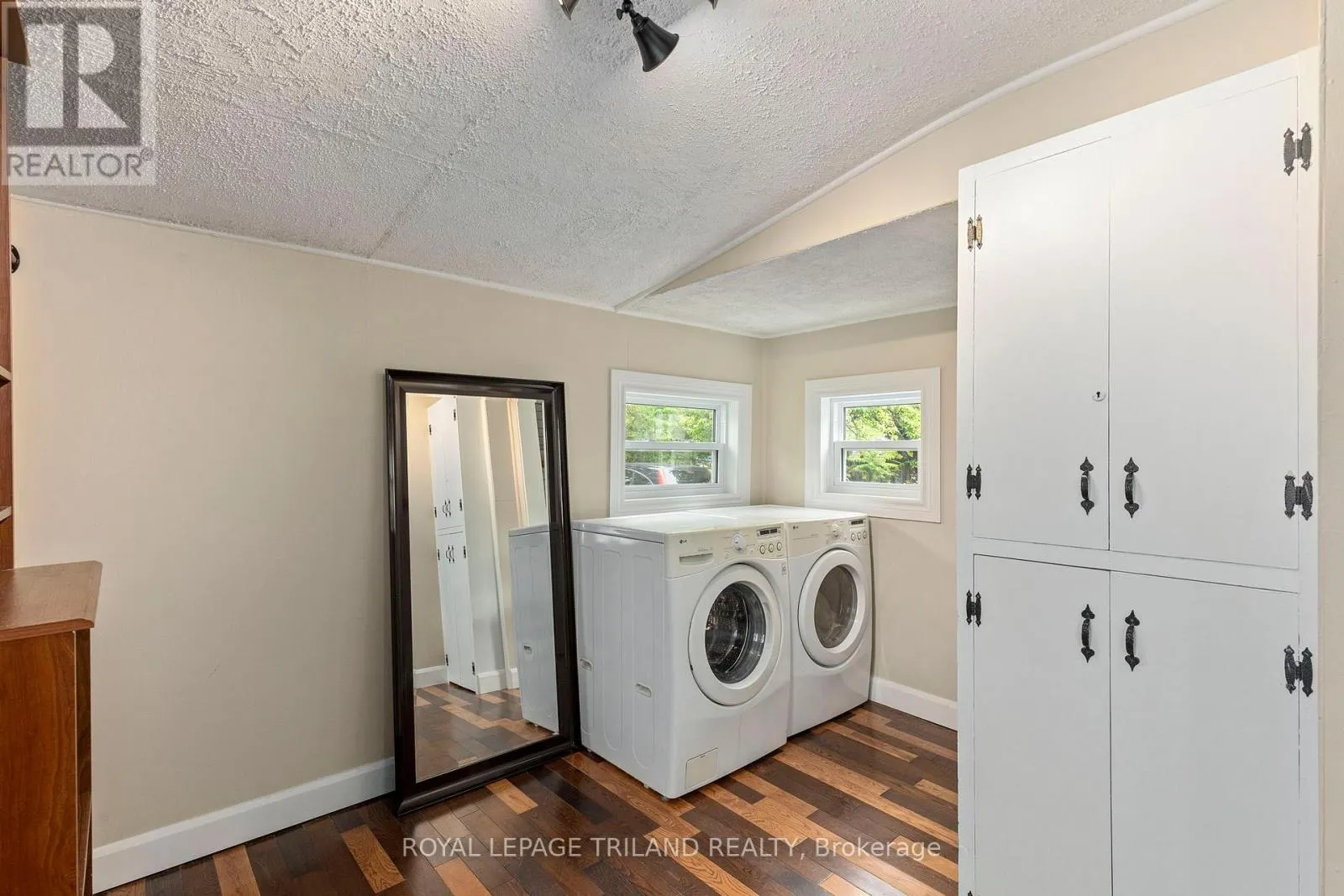 26 KENSINGTON AVENUE