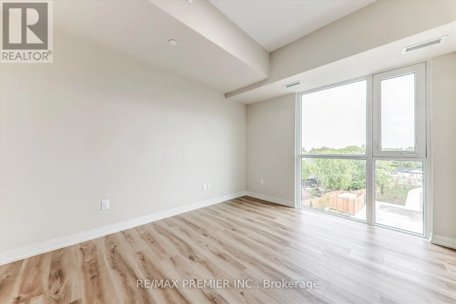 LP-17 - 50 HERRICK AVENUE