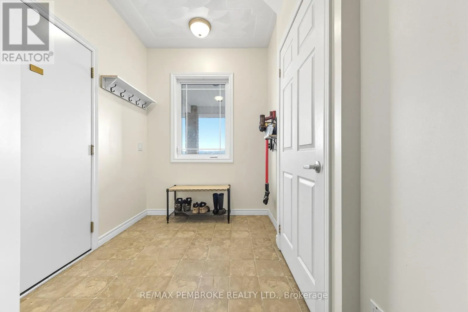 B - 1940 COBDEN ROAD, #b