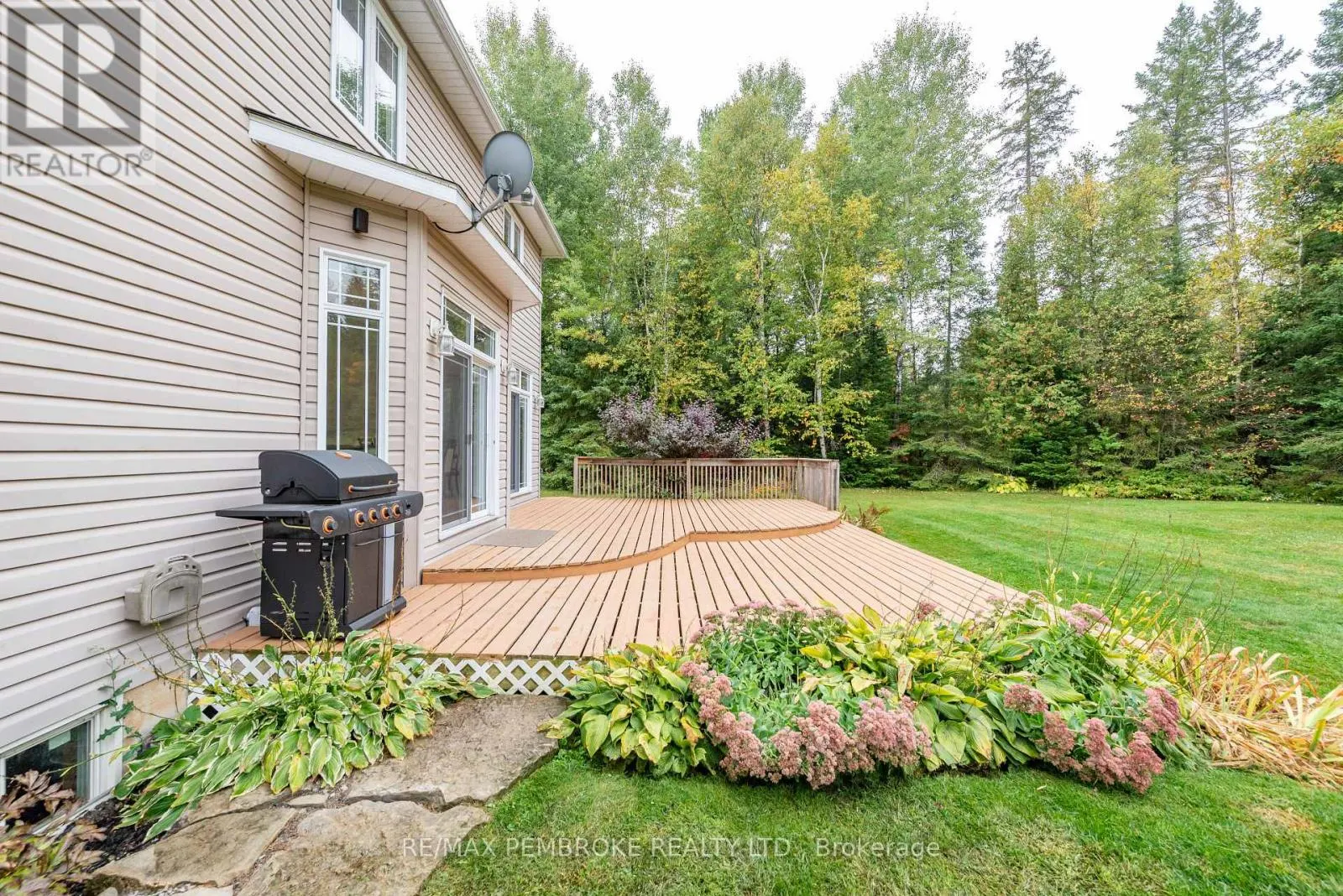 B - 1940 COBDEN ROAD, #b