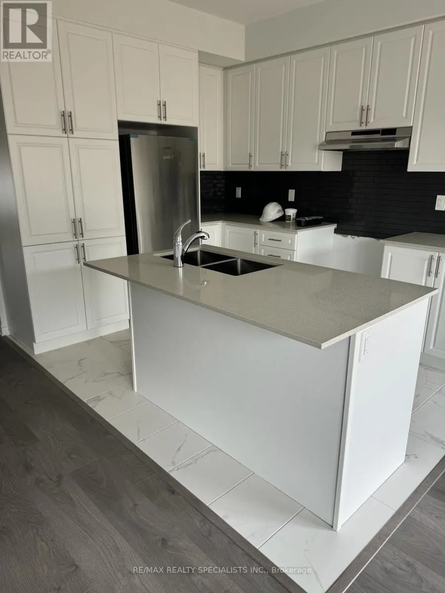 132 SAPPHIRE WAY