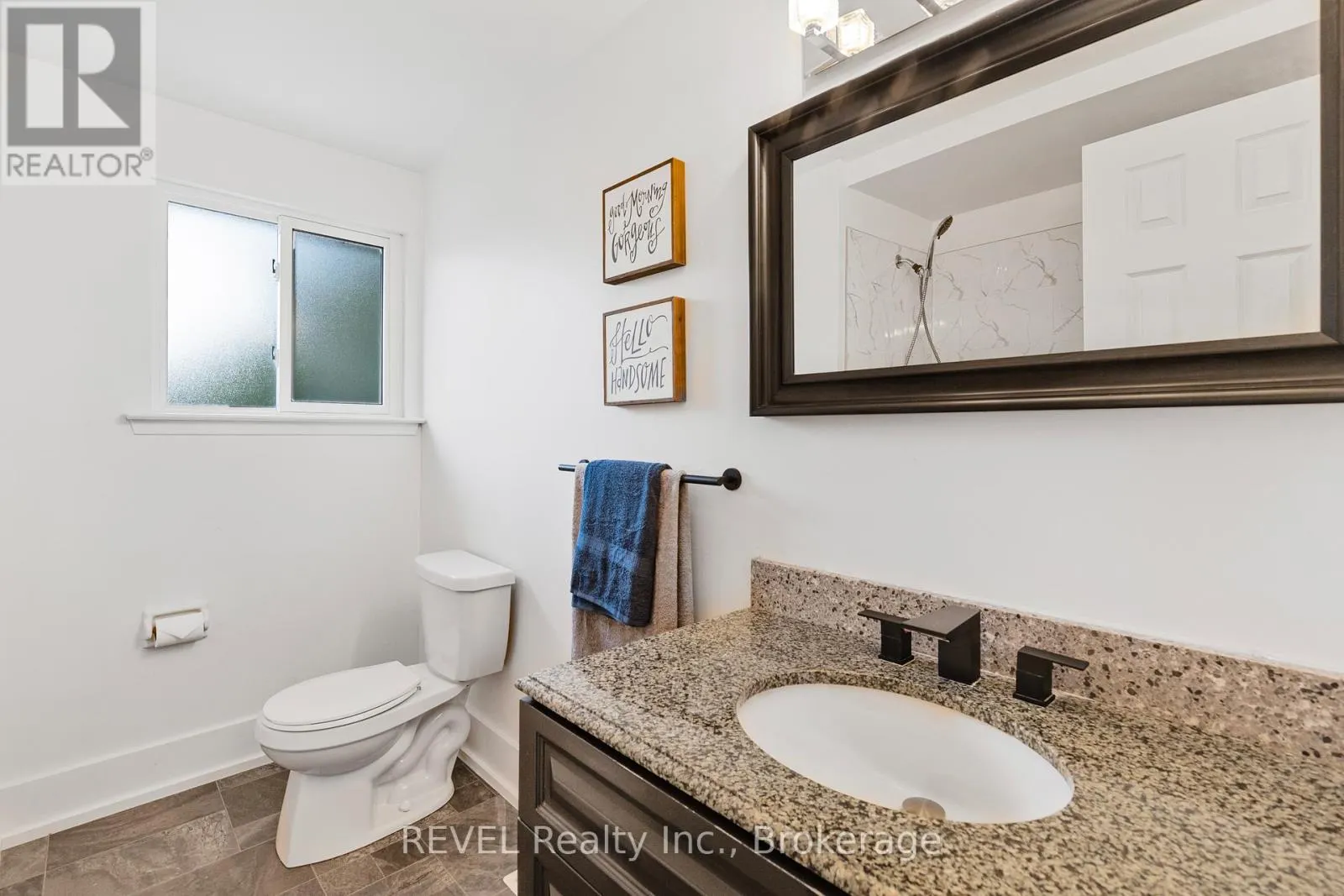 16 ROXBOROUGH COURT