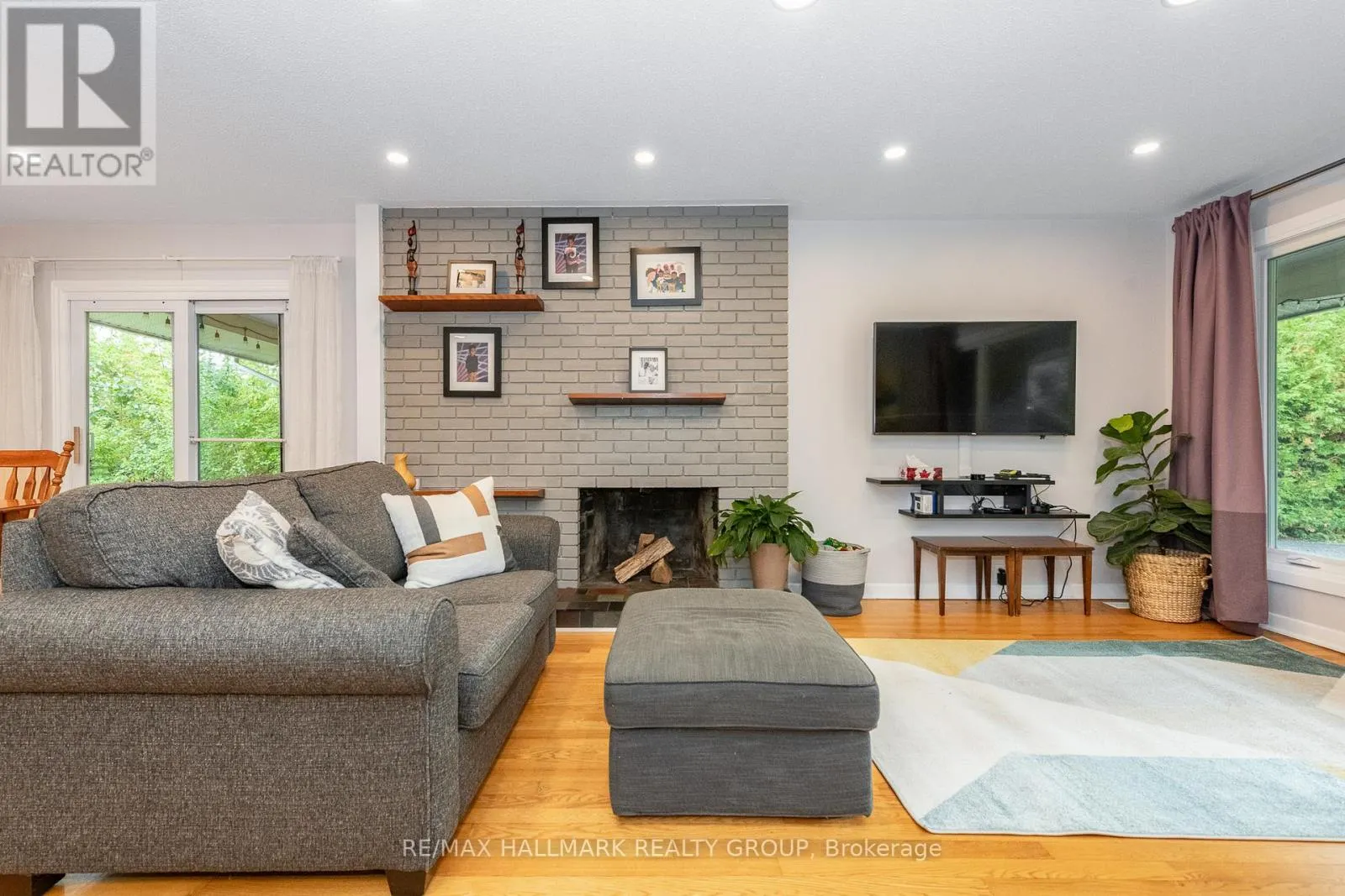 9 NEWBURY AVENUE
