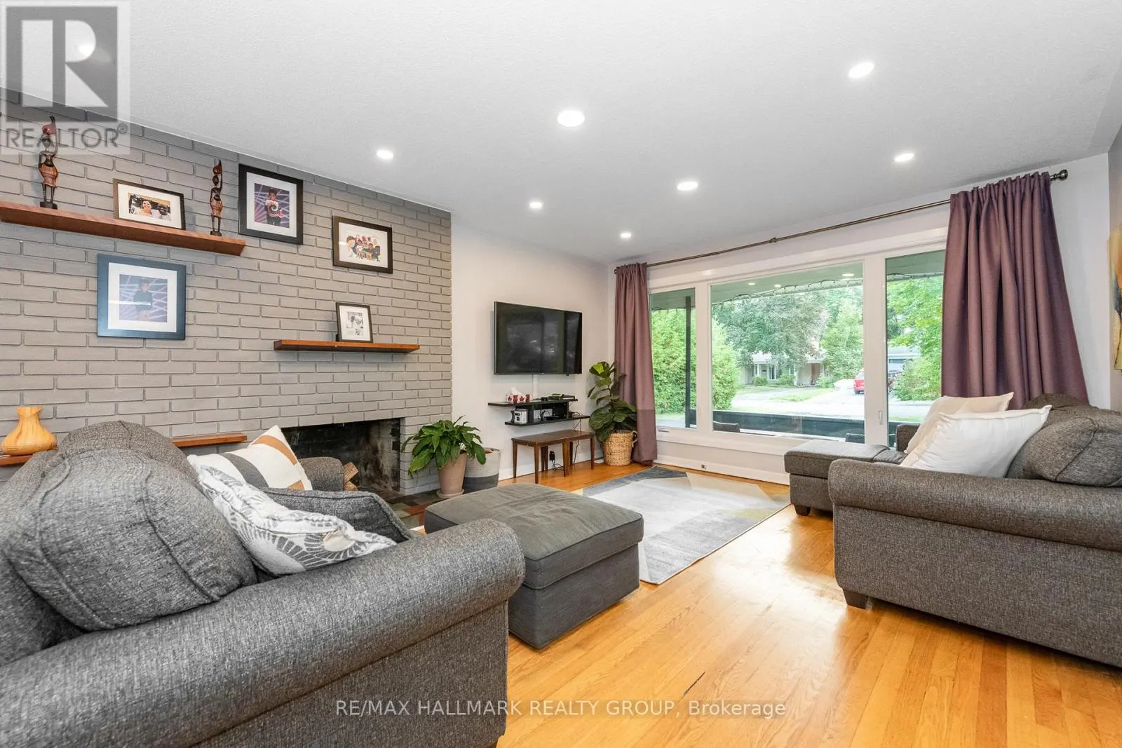 9 NEWBURY AVENUE
