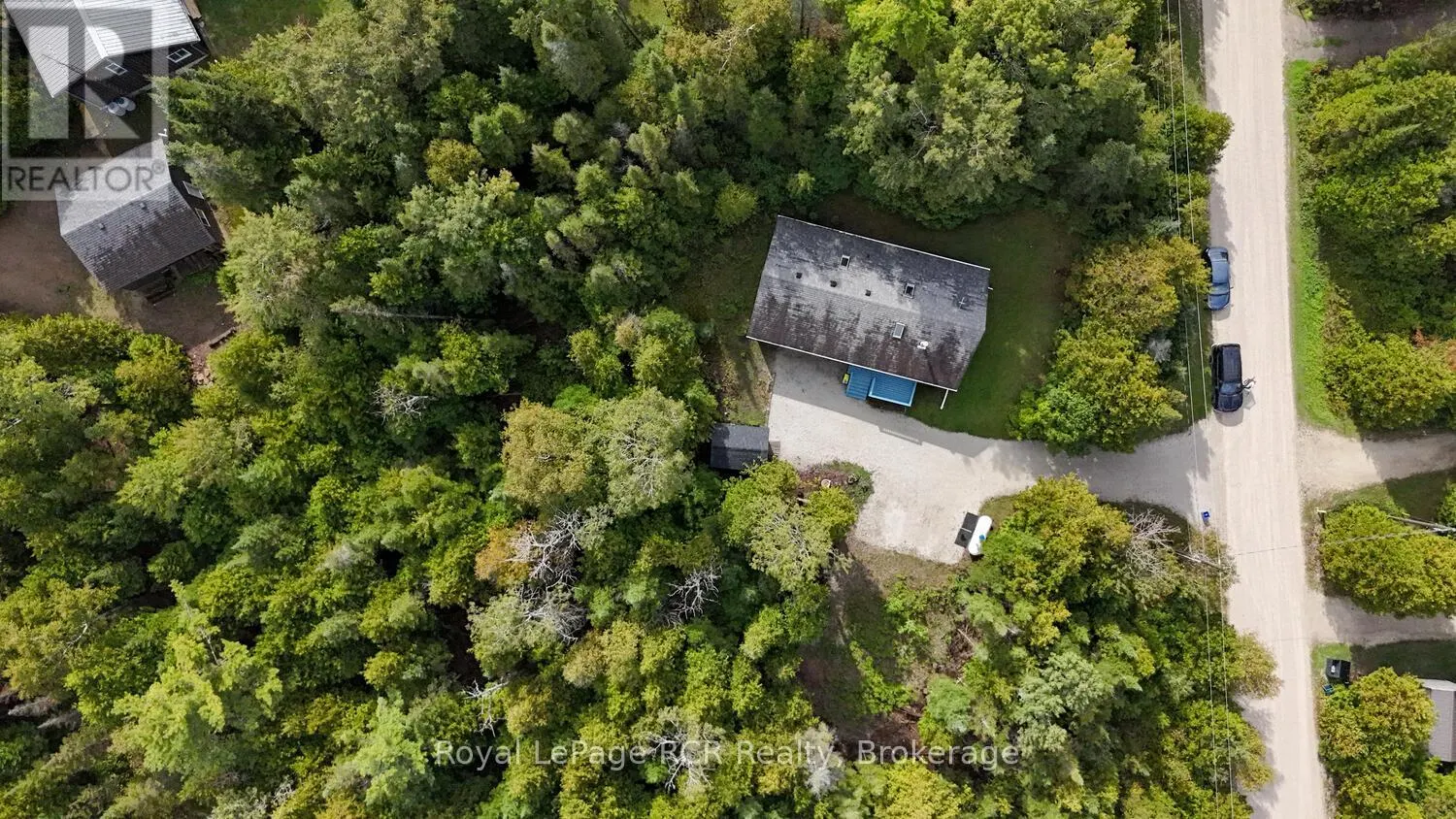8 MOLLY STREET