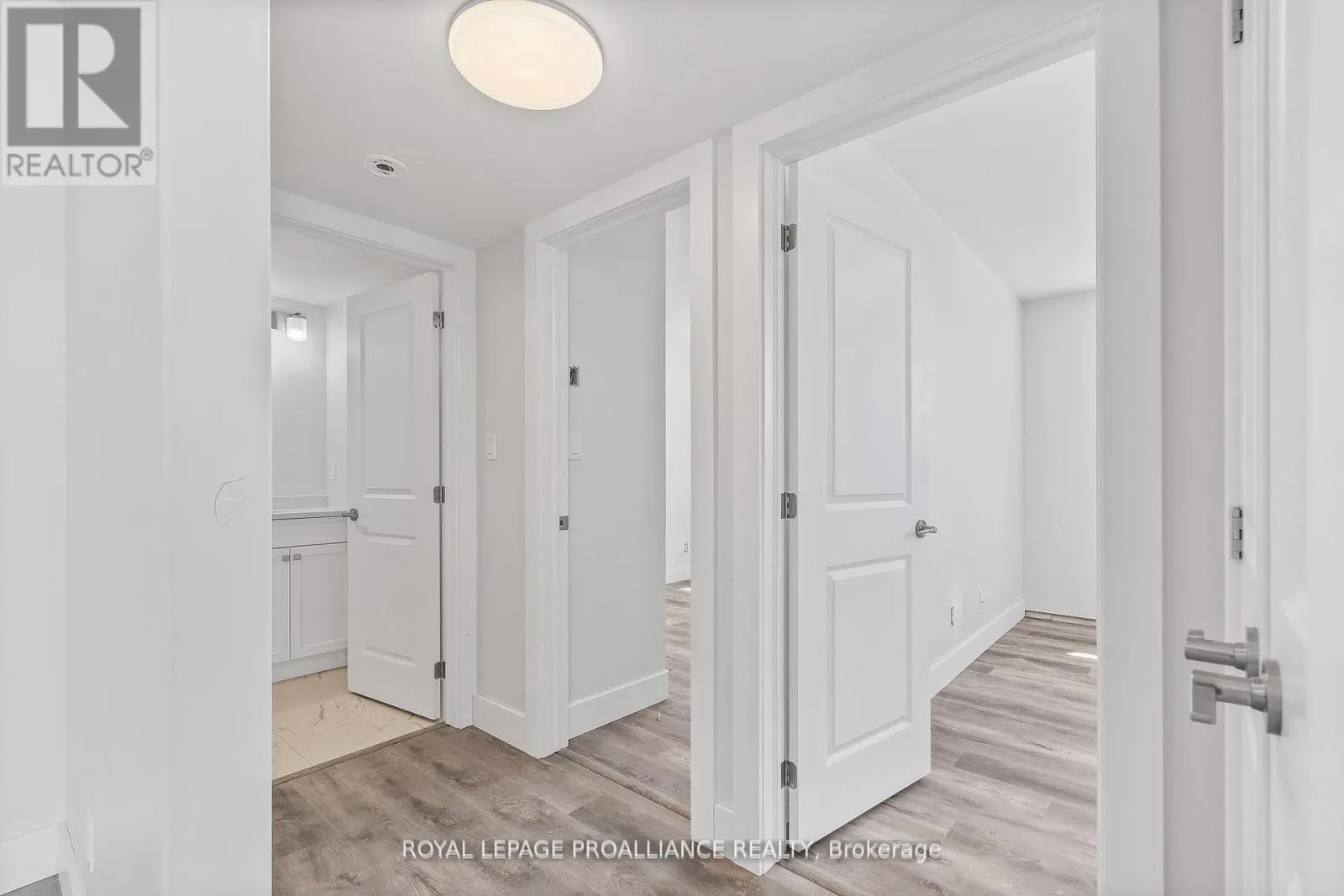 103 - 15 ARTHUR STREET, #103