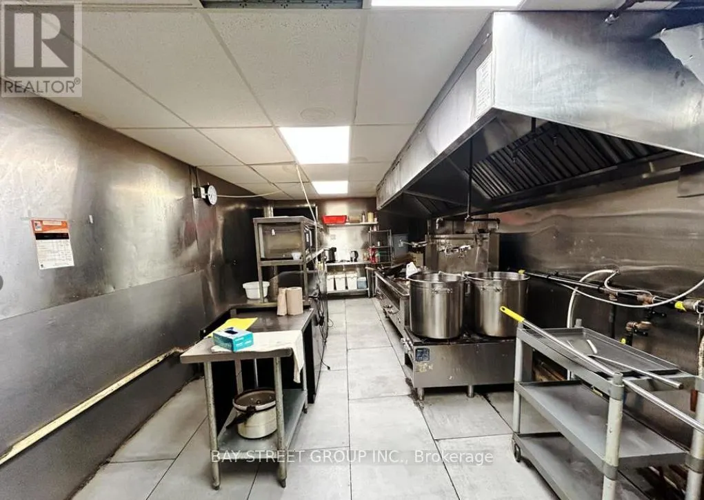 468 KING STREET W