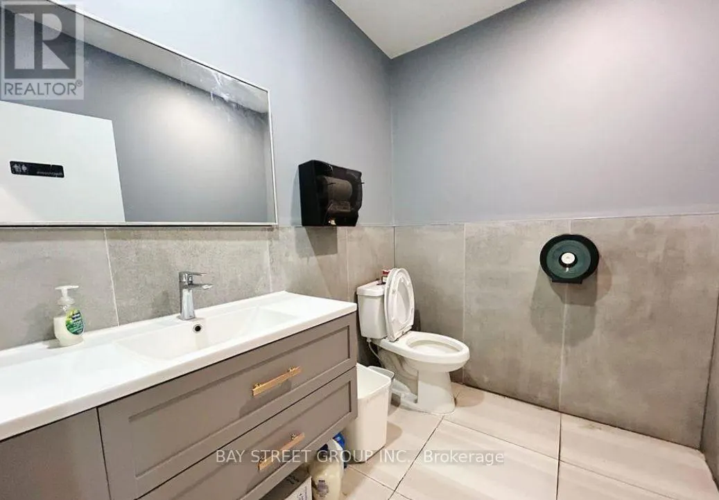 468 KING STREET W