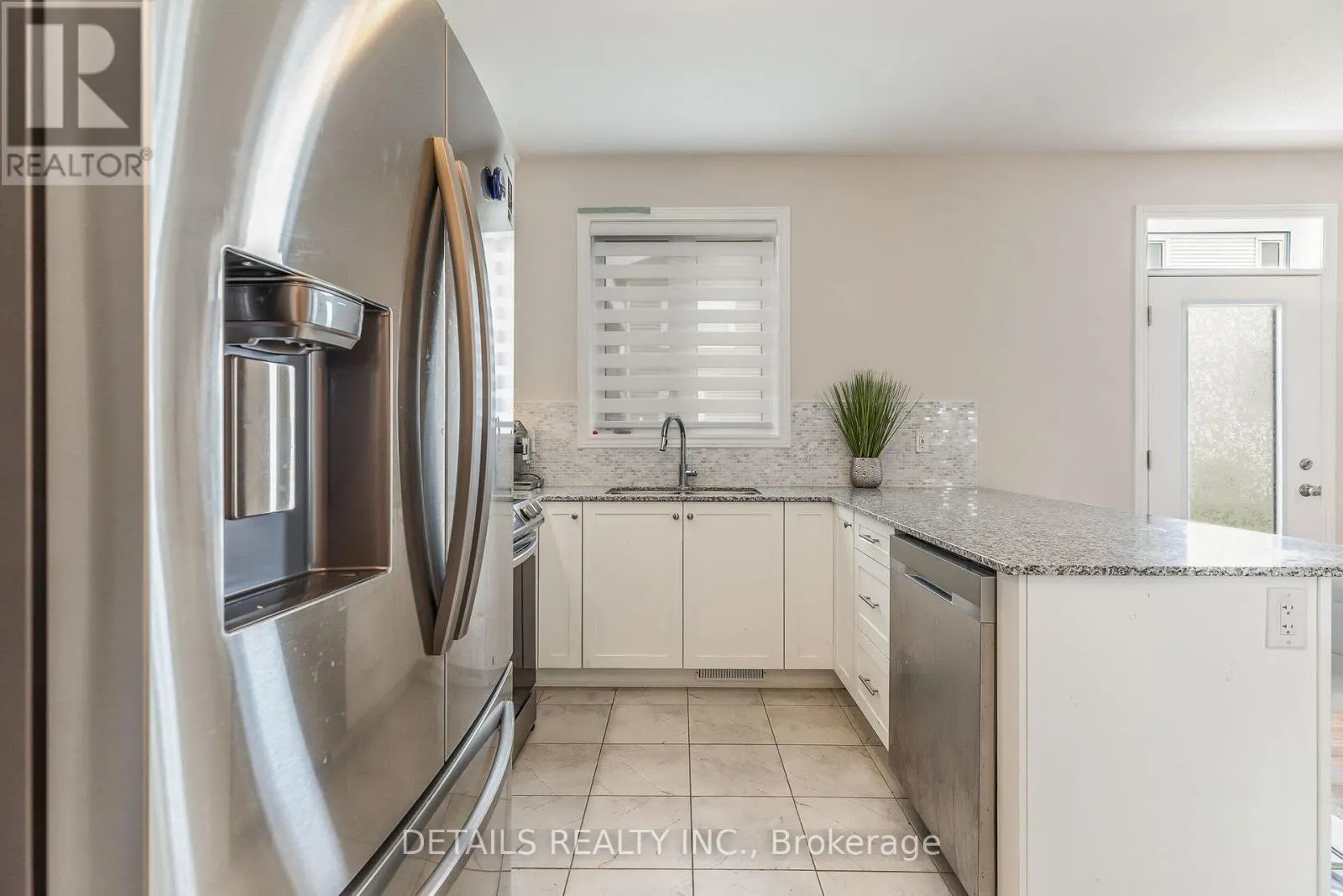 708 VENNECY TERRACE