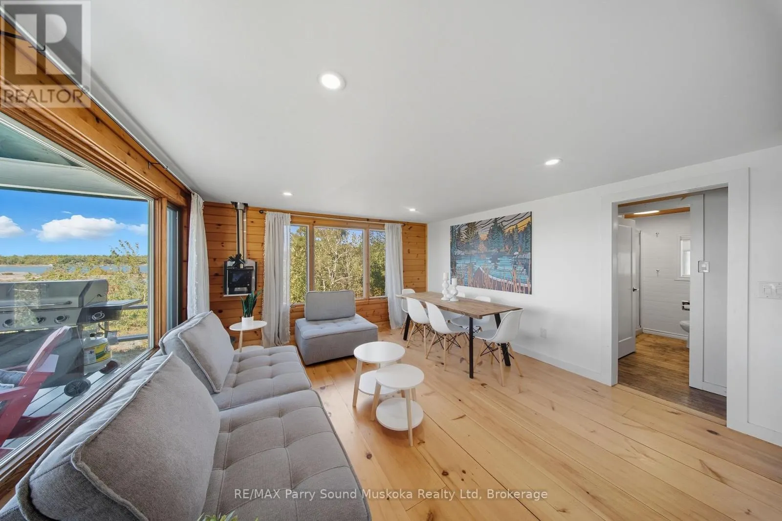 15 FORSYTHS ROAD