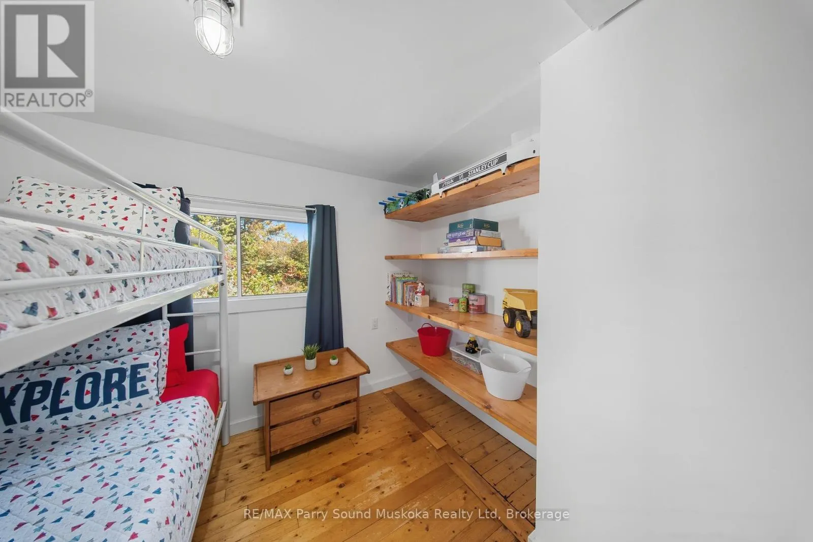 15 FORSYTHS ROAD