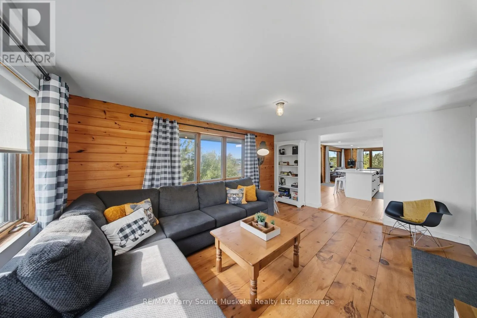 15 FORSYTHS ROAD
