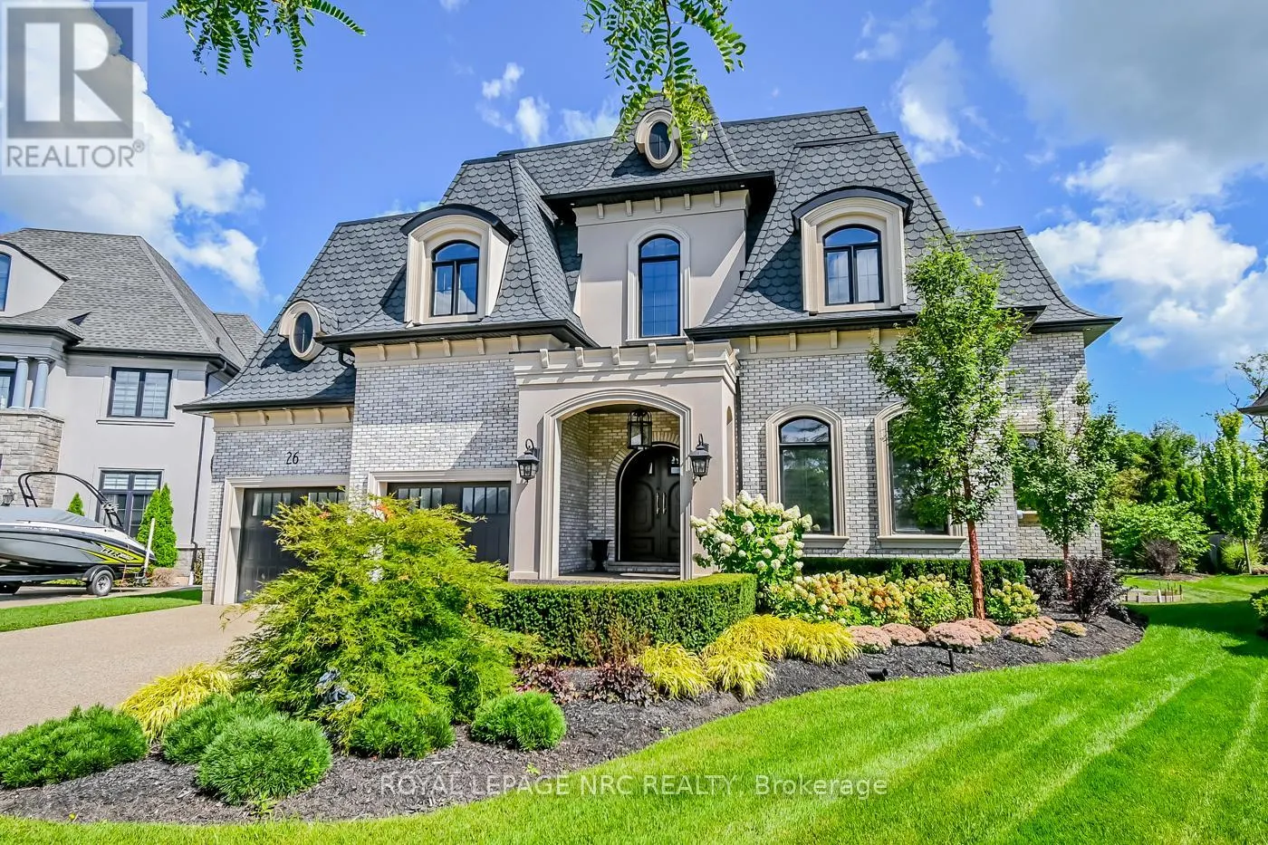 26 SANDALWOOD CRESCENT