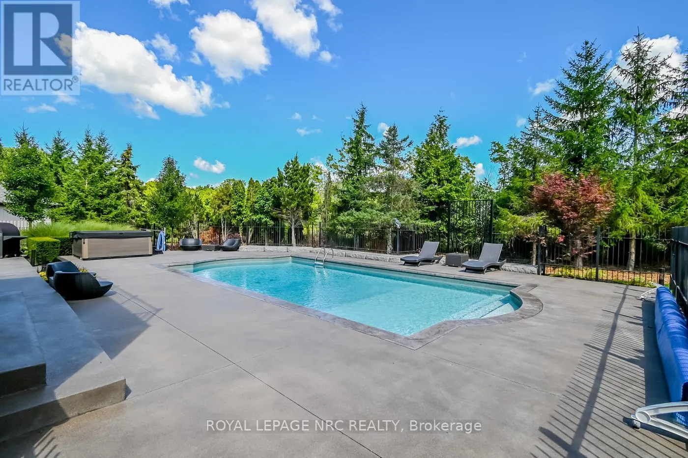 26 SANDALWOOD CRESCENT