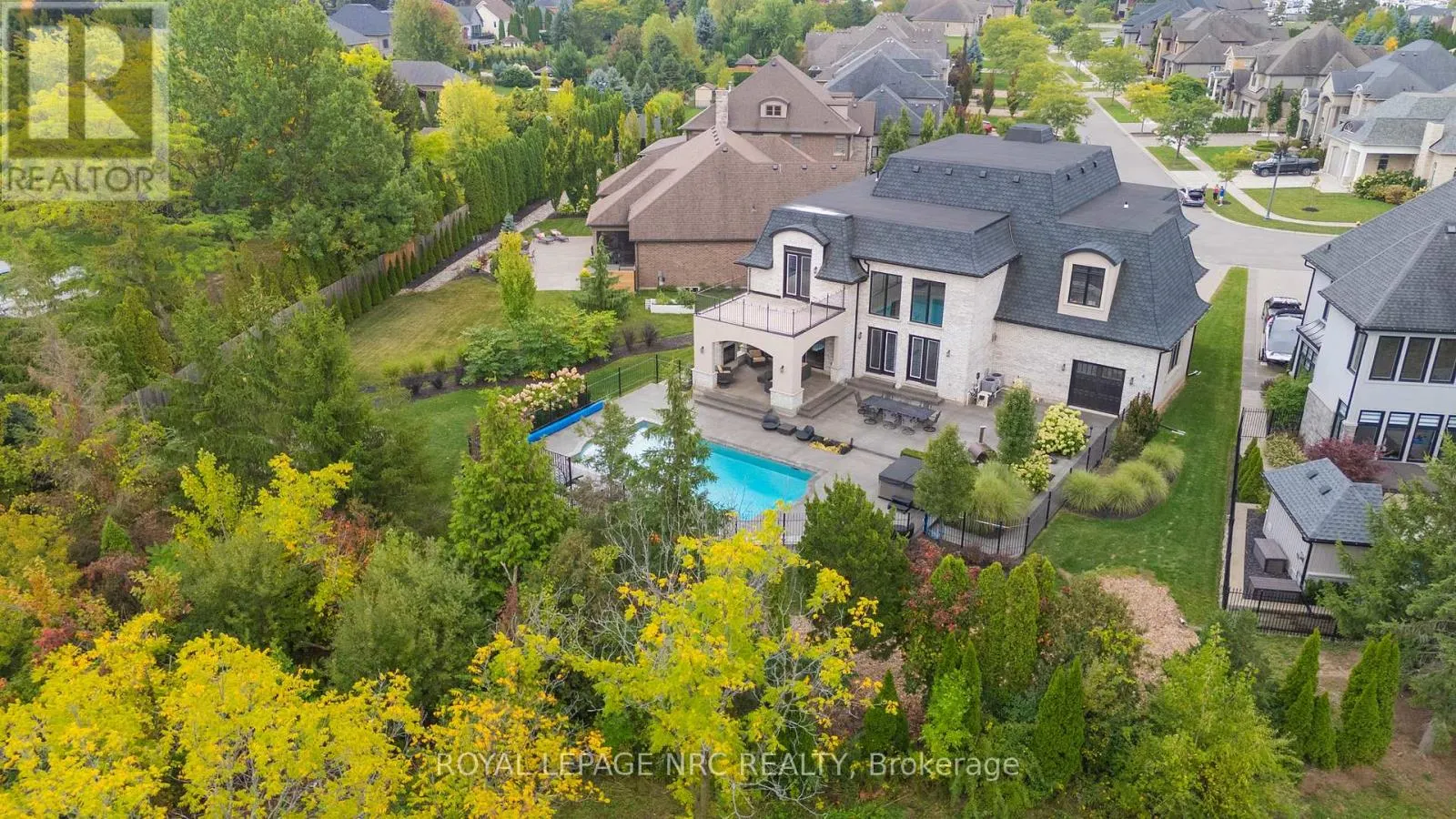 26 SANDALWOOD CRESCENT