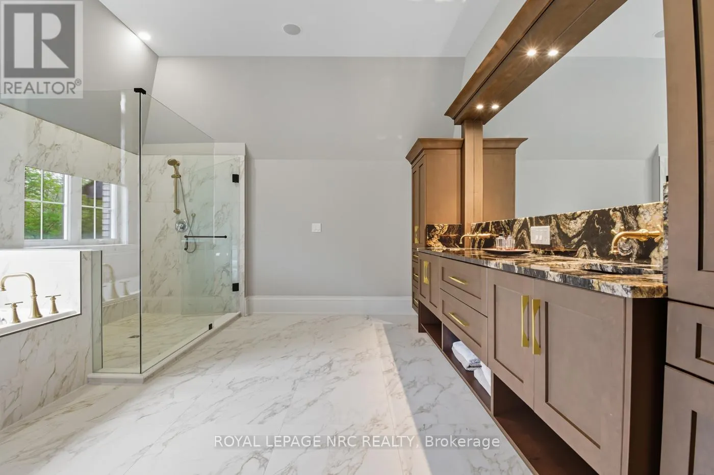 26 SANDALWOOD CRESCENT