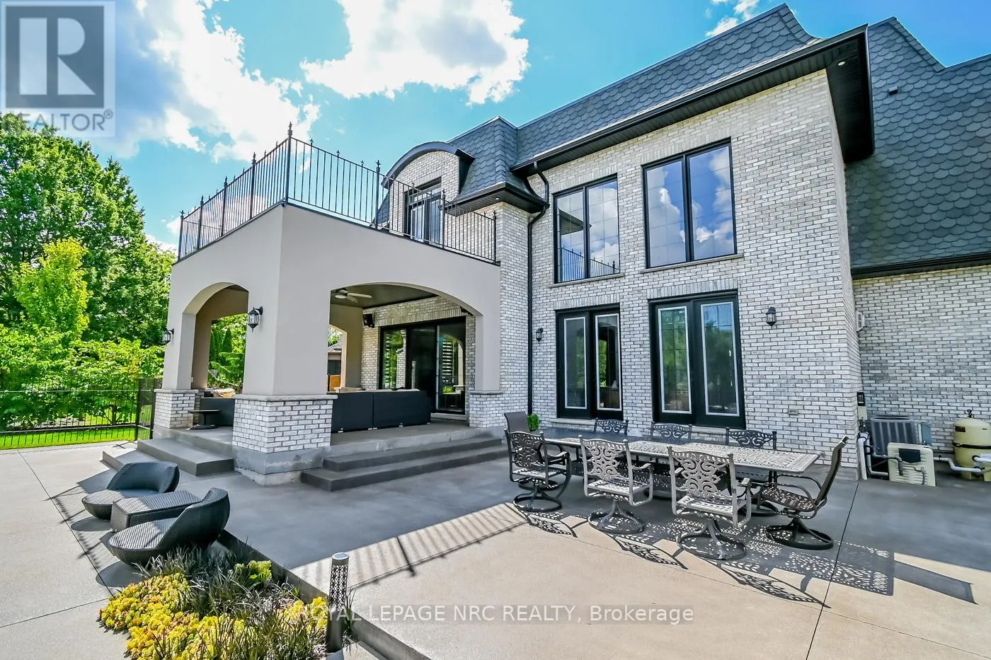 26 SANDALWOOD CRESCENT