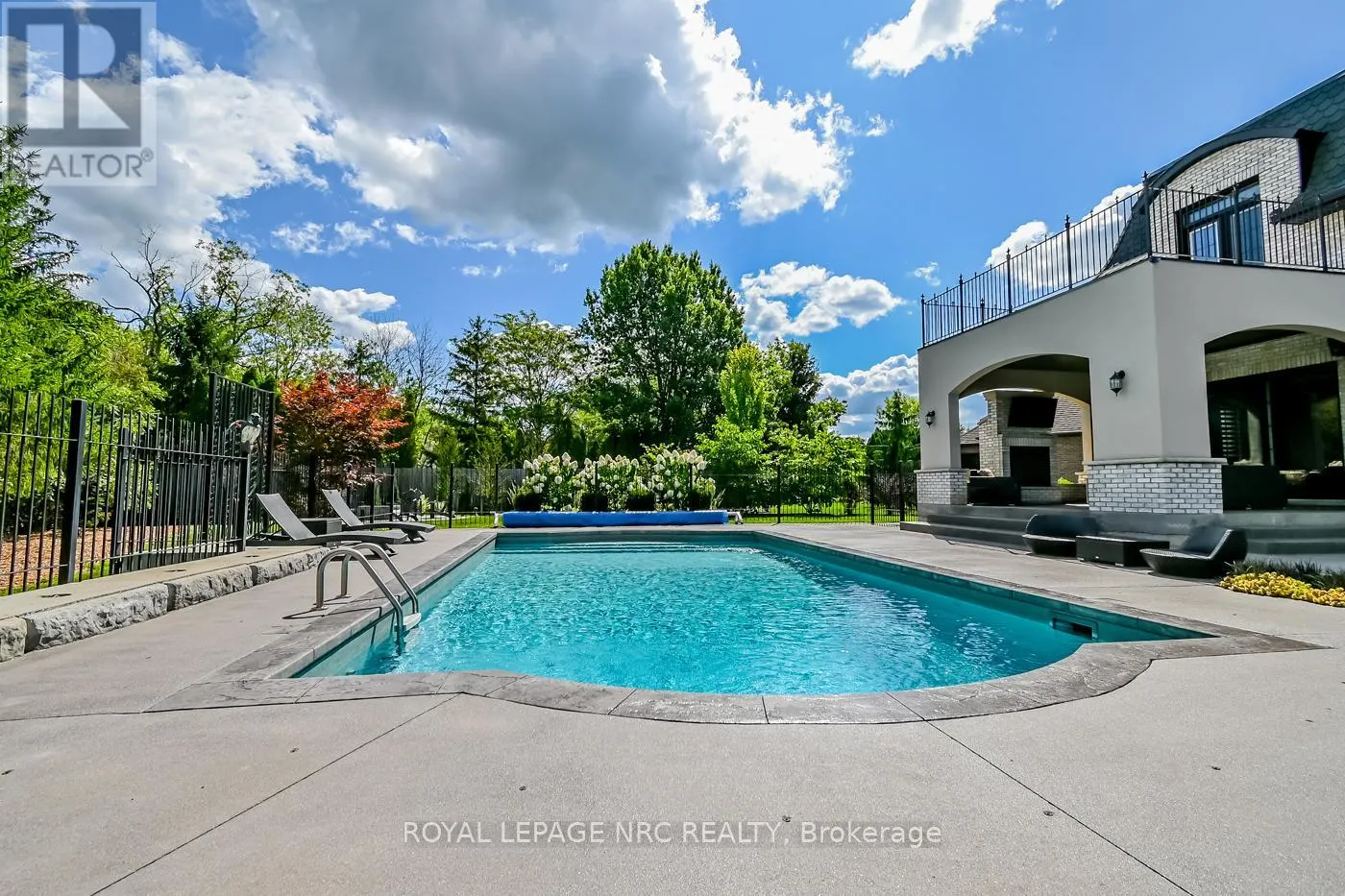 26 SANDALWOOD CRESCENT