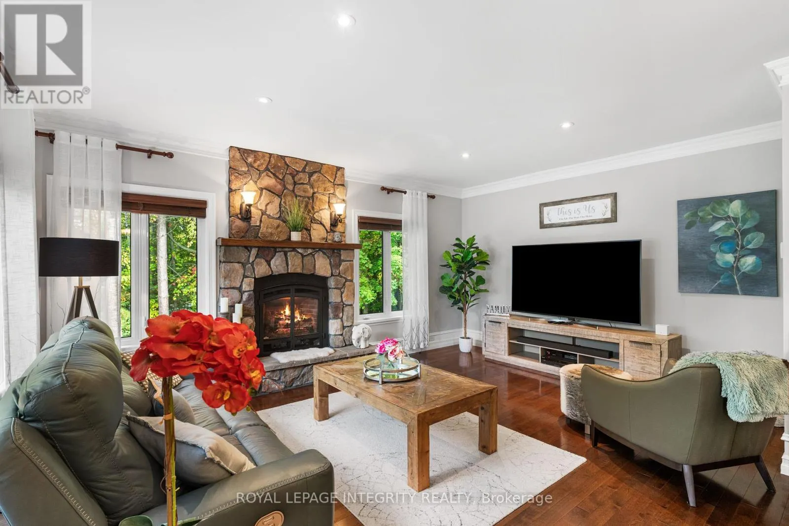 25 MARIE-EVE STREET E