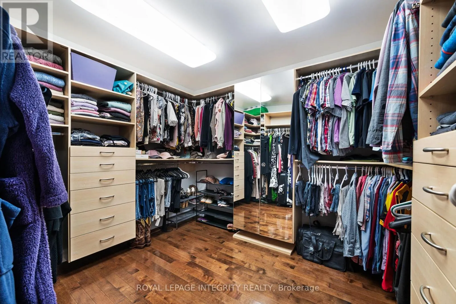 25 MARIE-EVE STREET E