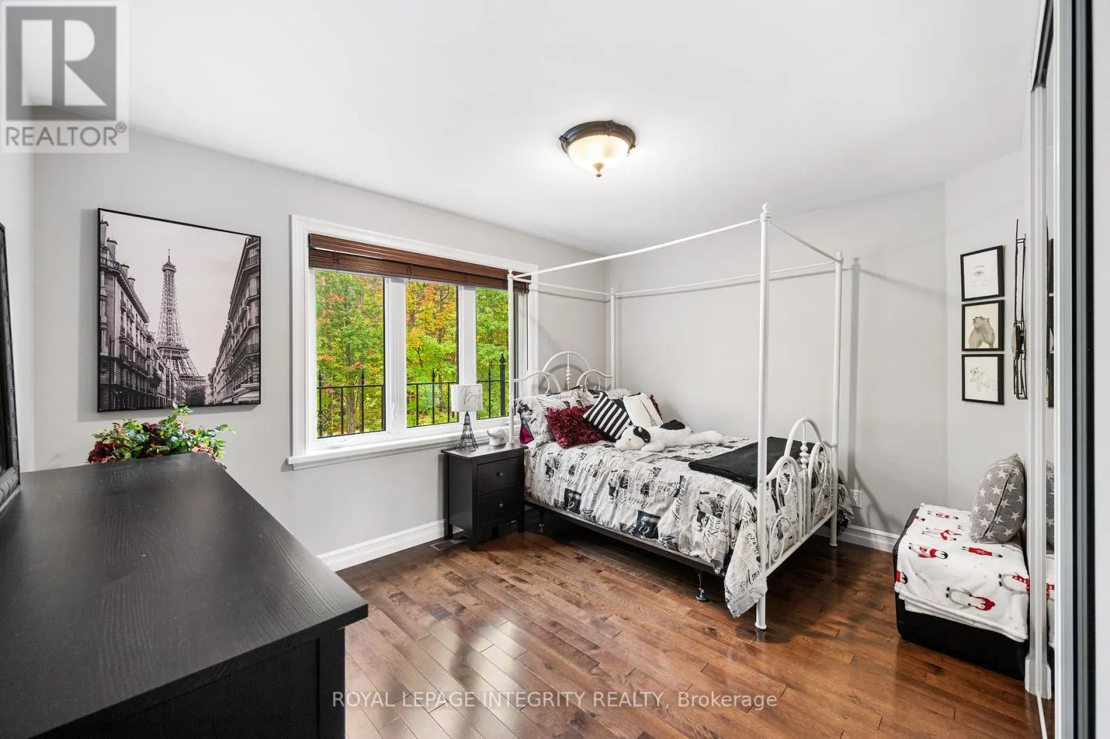 25 MARIE-EVE STREET E