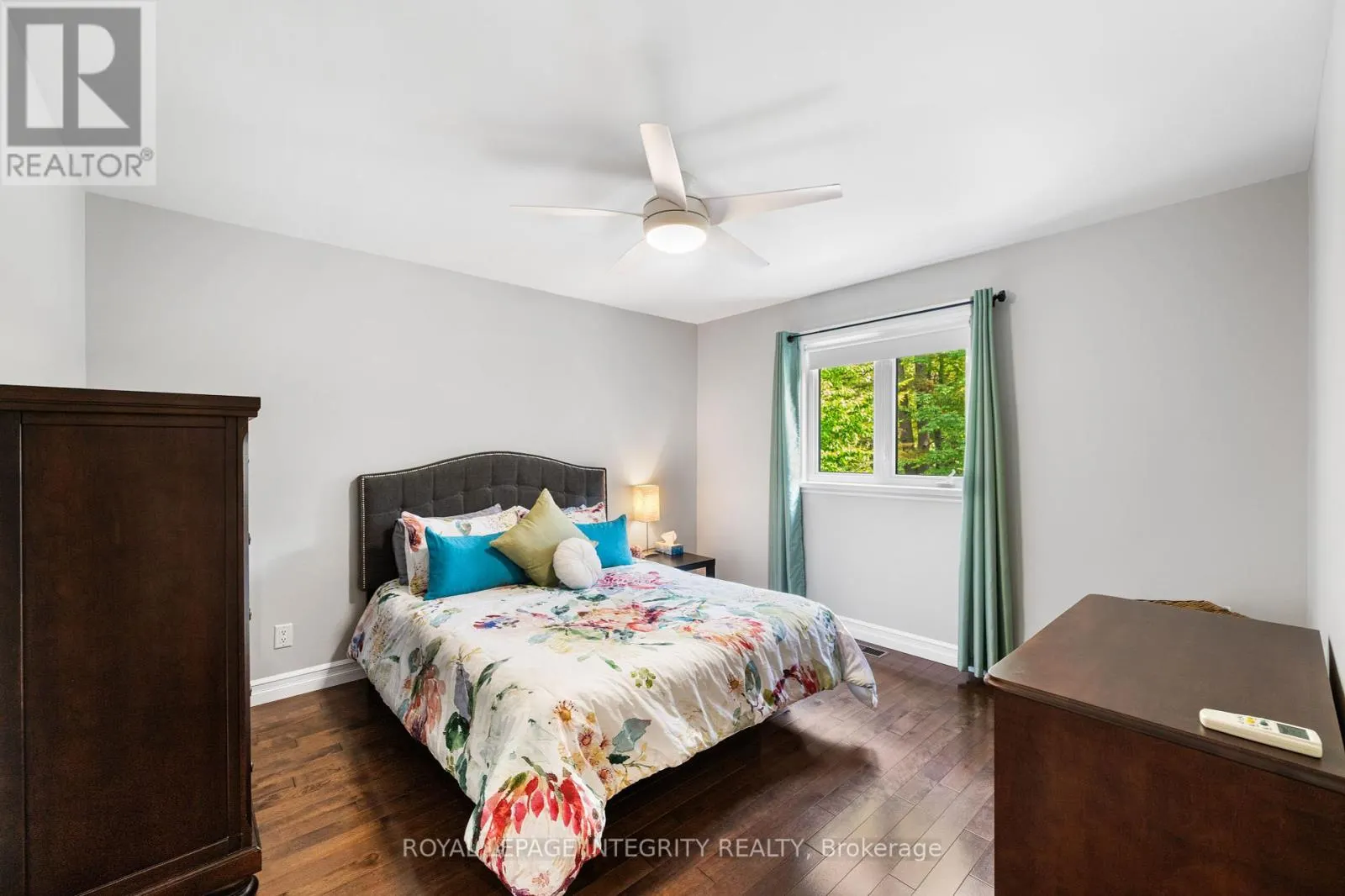 25 MARIE-EVE STREET E