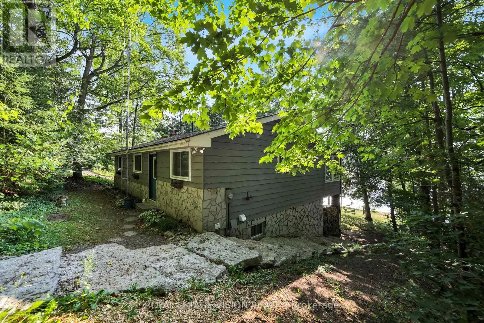 197 LIGHTNING POINT ROAD