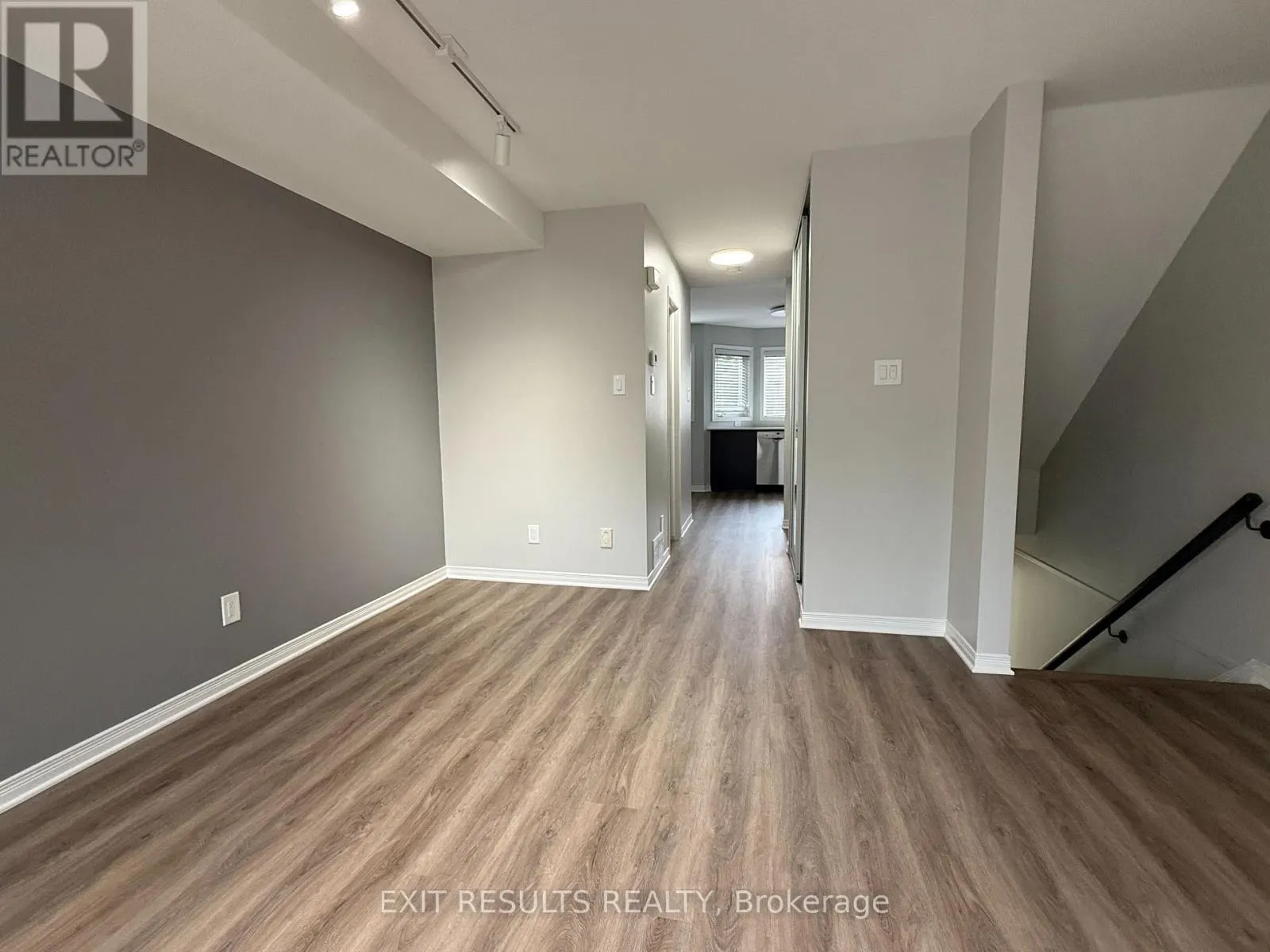 4 - 1400 WILDBERRY COURT