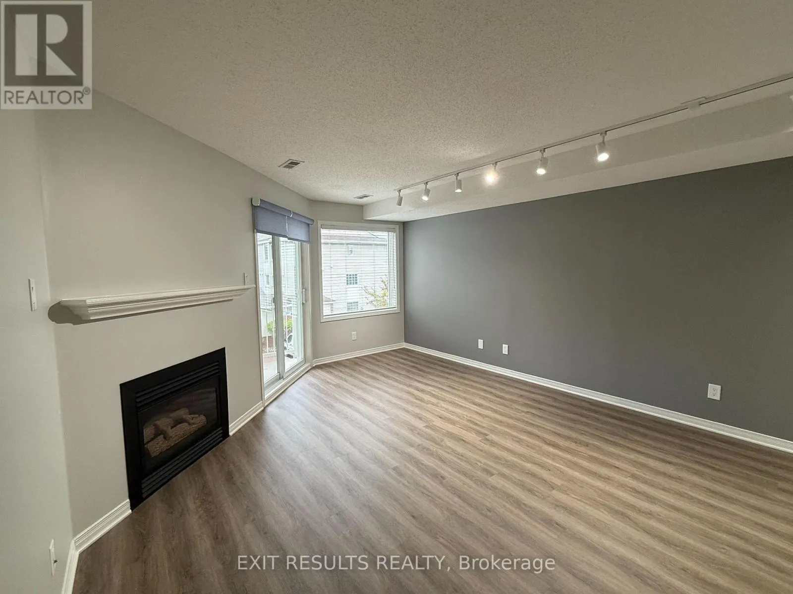 4 - 1400 WILDBERRY COURT