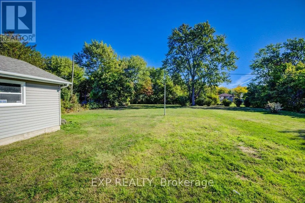 8568 CHAMPLAIN DRIVE
