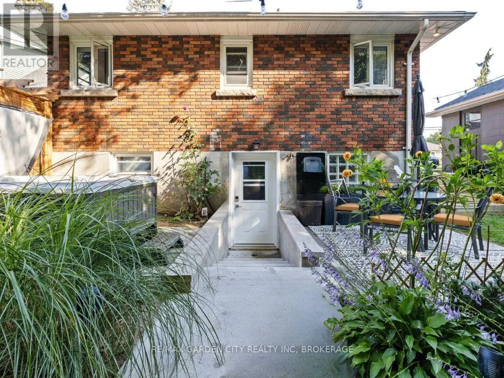629 PENNER STREET