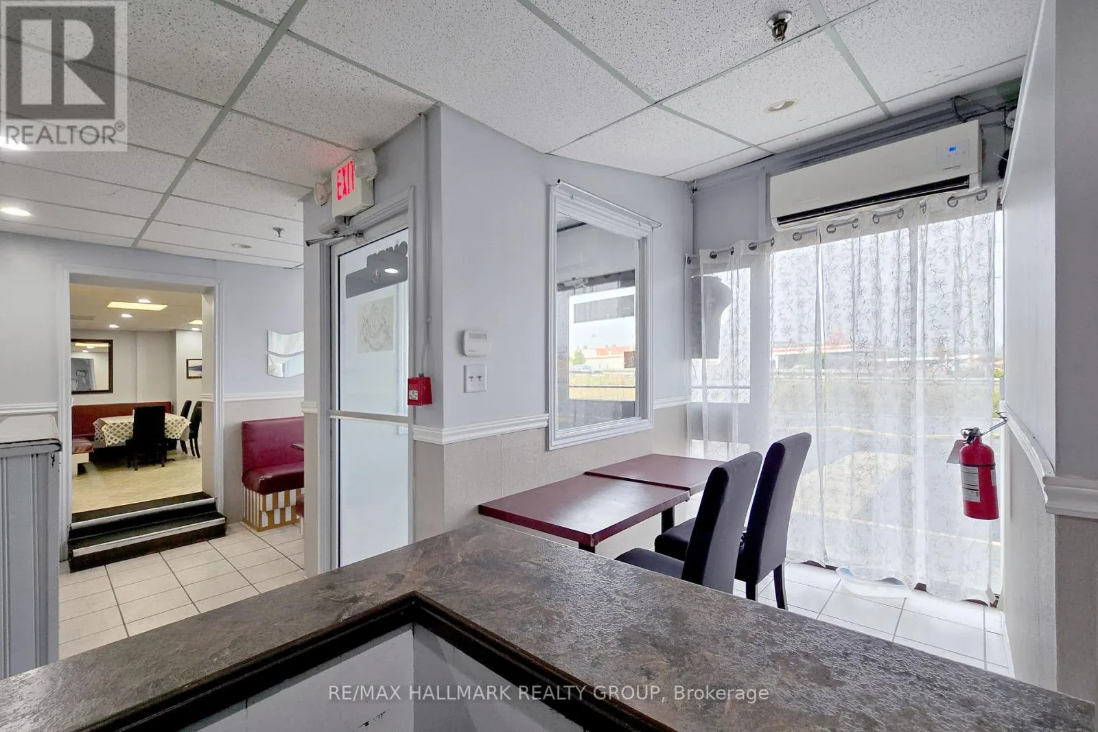 101-103 - 2019 BANK STREET
