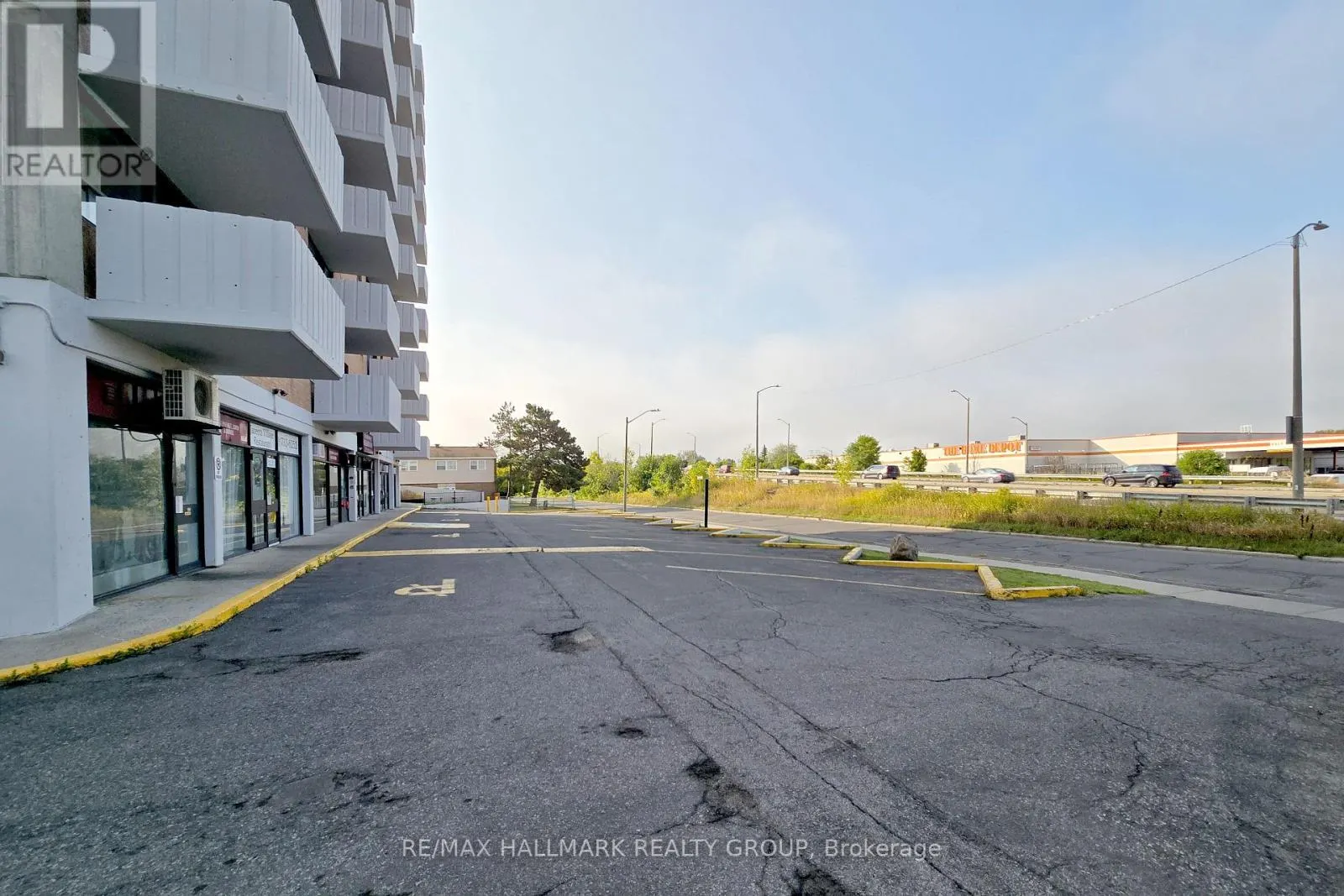 101-103 - 2019 BANK STREET