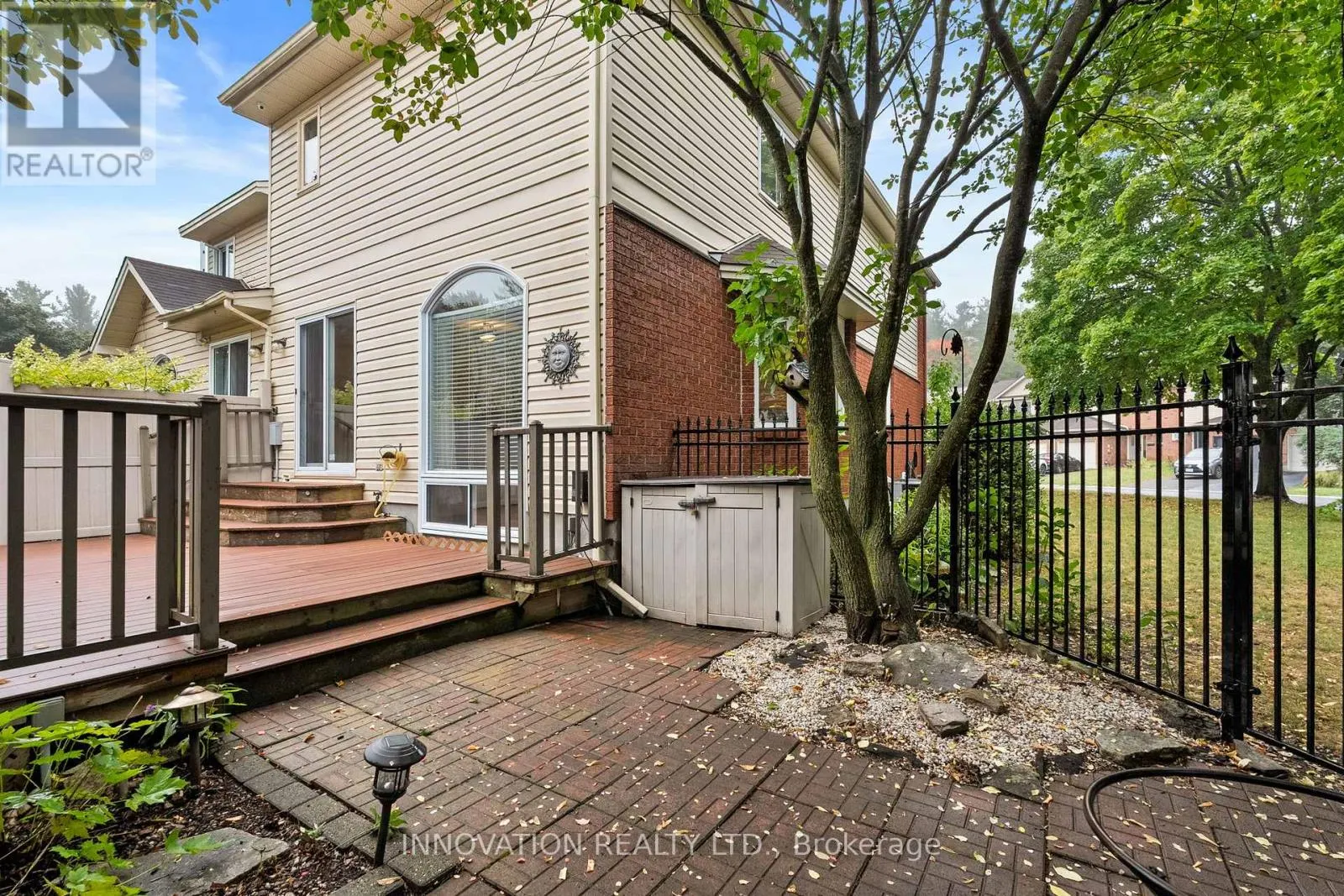 39 FURLONG CRESCENT