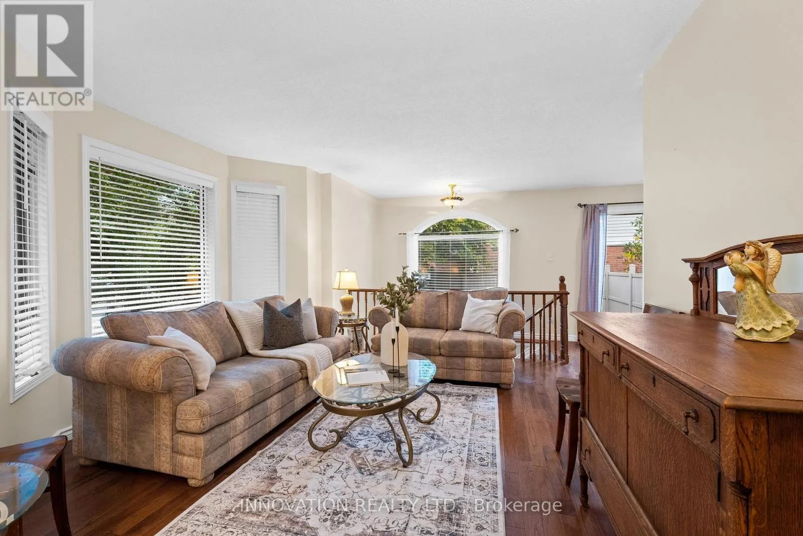 39 FURLONG CRESCENT