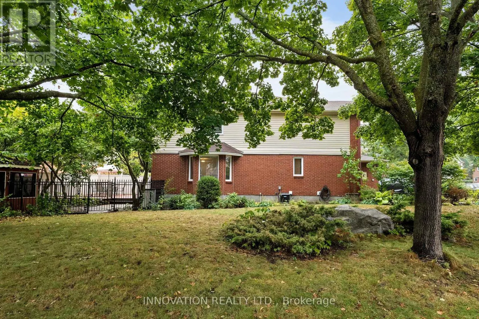 39 FURLONG CRESCENT