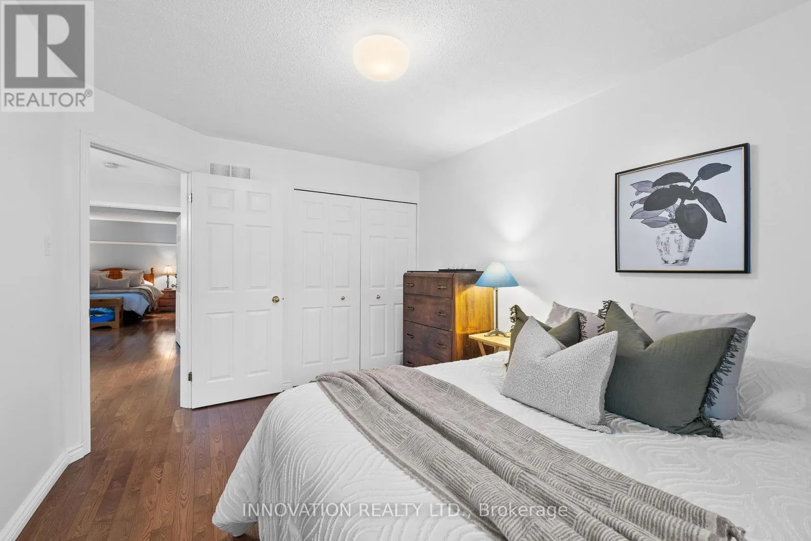 39 FURLONG CRESCENT